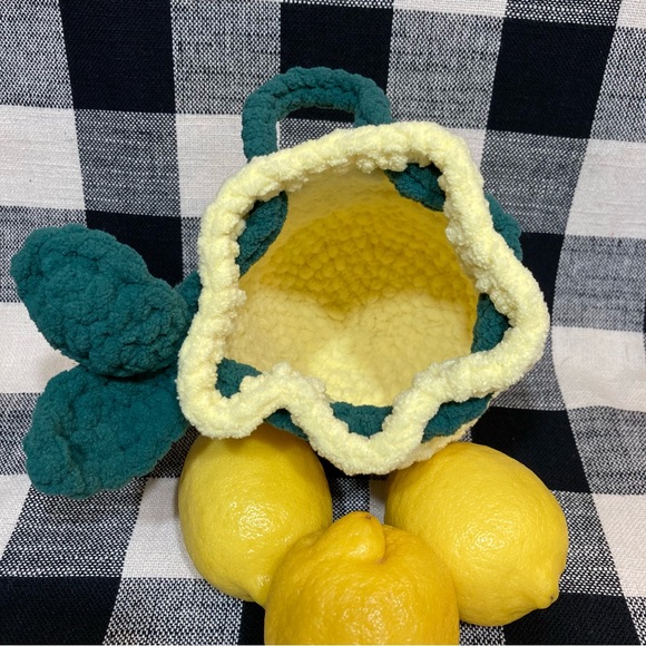 Fresh lemony goodness is this hand knit, super soft, lemon, design purse / pouch - Picture 6 of 13